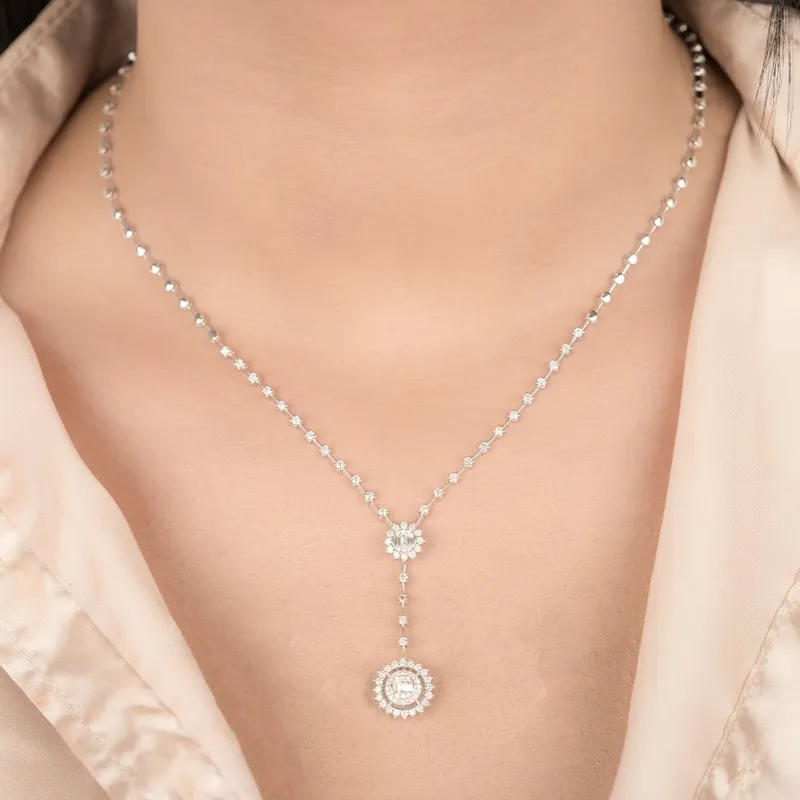 Diamond Statement Necklaces: The Star of Special Events and Weddings